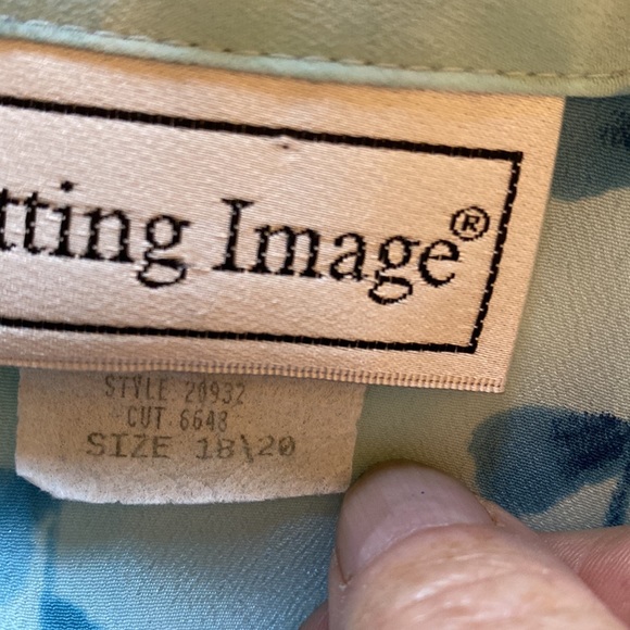 Vintage Fitting Image Floral top size 18/20 shoulder pads & cloth covered button - Picture 9 of 10